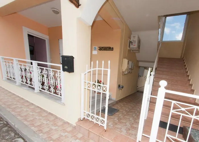 Stella Ληξούρι