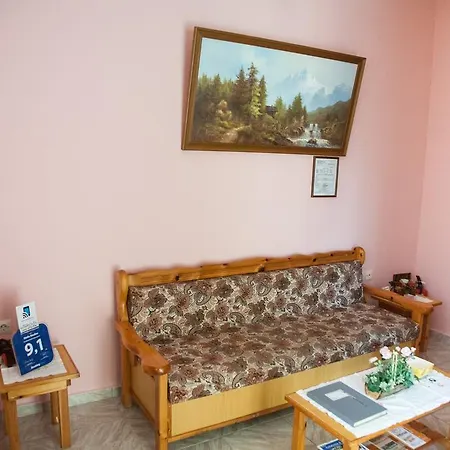 Stella Apartment *